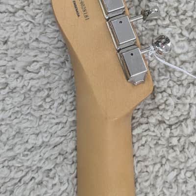 Mint Fender Player II Telecaster HH Elec guitar, Maple Fingerboard, Coral Red - MIM image 6