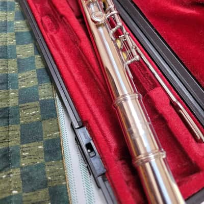 Yamaha YFL-211S-(closed hole)-Flute-2026 - Silver Plated- Pristine image 6
