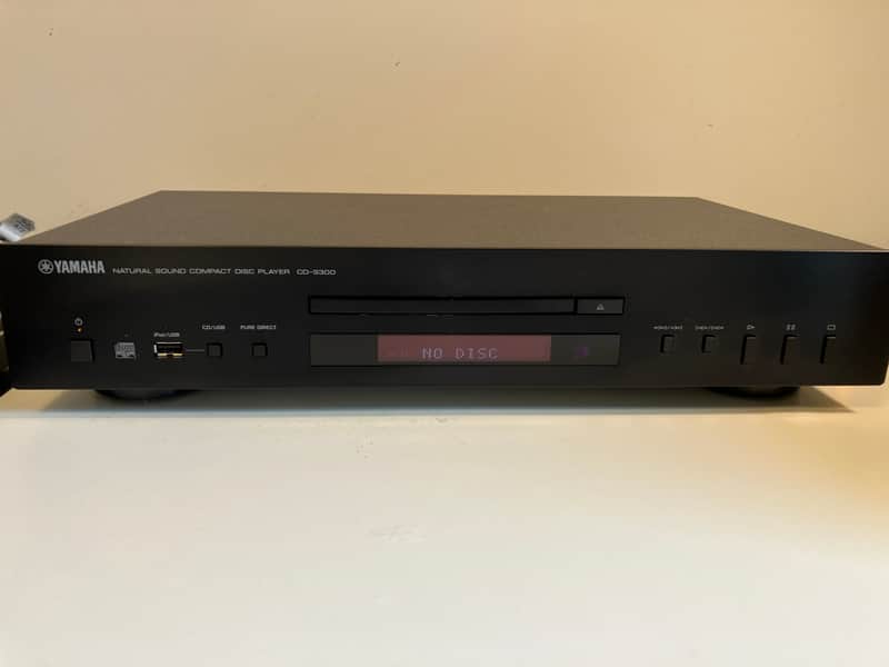 Yamaha CD-S300 2010-2020 - Black image 1