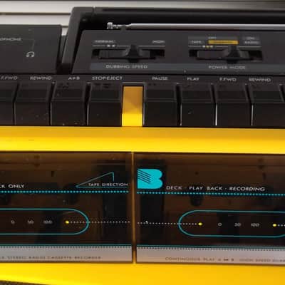 1988 Vintage Magnavox D8300 D-8300 22' x 11' Large Boombox Dual Cassette AM/FM Stereo AUX 5-Way Speakers Portable or AC Excellent image 4
