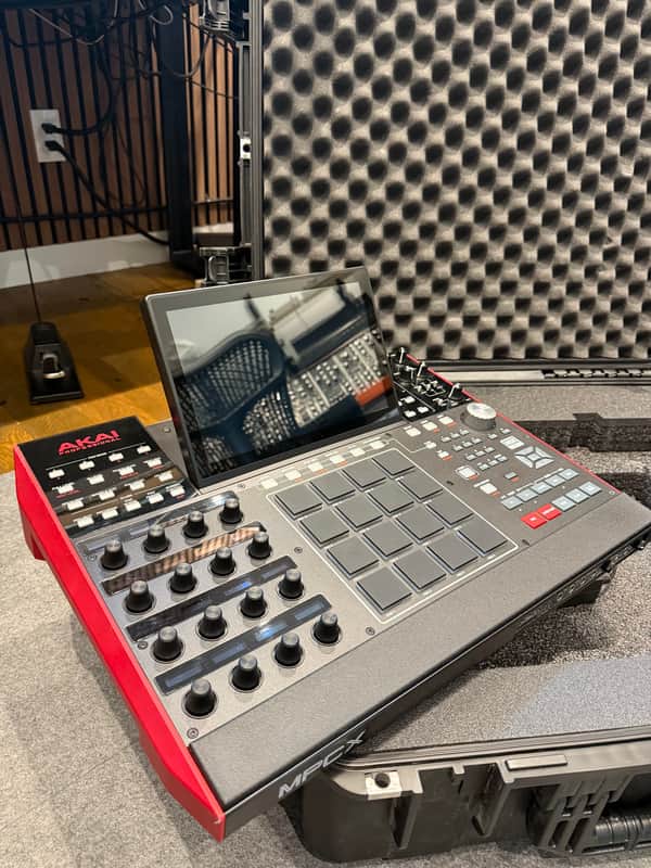 Akai MPC X Standalone Sampler / Sequencer image 1