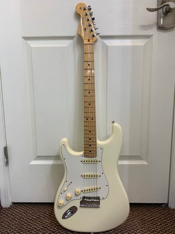 Fender American Professional Stratocaster Left Hand 2019 - White