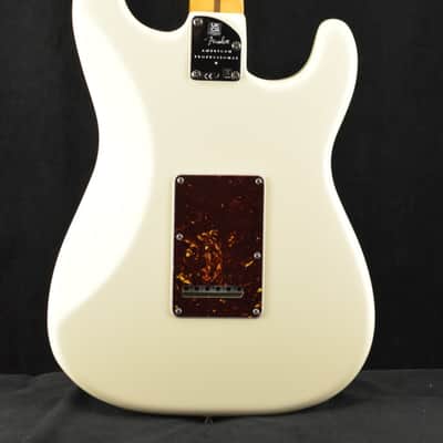 Fender American Professional II Stratocaster Left-Hand Olympic White Maple Fingerboard image 5