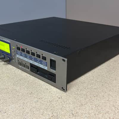 Yamaha A4000 - Silver image 3