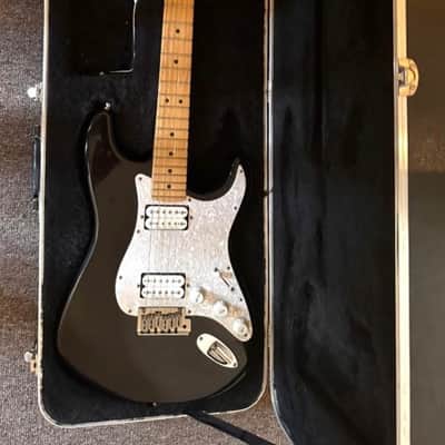 Fender Big Apple Stratocaster with Maple Fretboard 1997 - 2000 - Black image 10