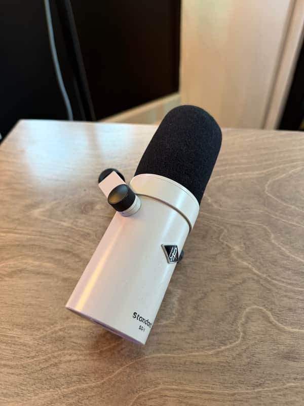 Universal Audio Standard SD-1 Cardioid Dynamic Microphone 2022 - Present - White image 1