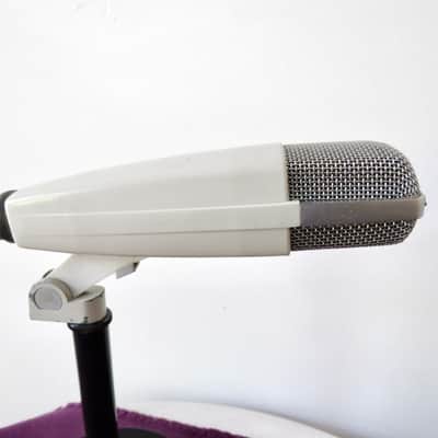 Sennheiser MD 421-2 Cardioid Dynamic Microphone with script logo Bild 4