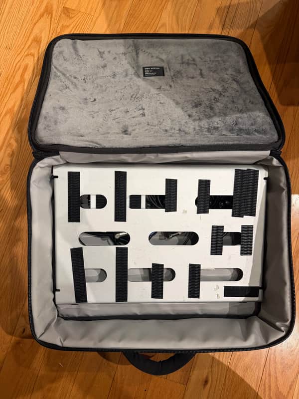 Mono PFX-PB-S-SLV-BDL Pedalboard Small and Club Accessory Case 2.0 2018 - Present Silver image 1
