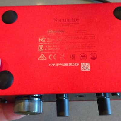 Focusrite Scarlett Solo 3rd Gen USB Audio Interface 2019 - Present - Red / Black image 3