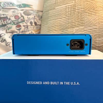 Strymon Zuma 9-Output High Current DC Power Supply 2016 - Present - Blue image 5