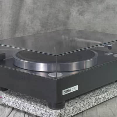 YAMAHA GT-750 Direct Drive Record Player Turntable in Very Good Condition image 4