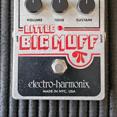 Electro-Harmonix Little Big Muff Pi Distortion / Sustainer 2006 - Present - Gray / Black / Red image 2