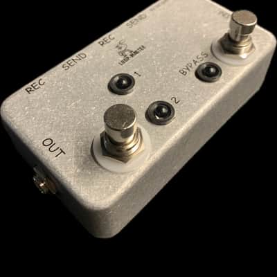 2000's Noah'sark TBSW-1 True Bypass Switcher with Buffer | Reverb