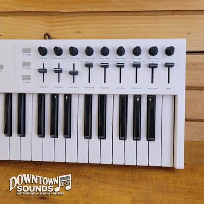Arturia KeyLab49 Essential MKII Midi Controller - White image 4