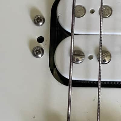 Fender Player Stratocaster HSS - 3-Tone Sunburst with Maple Fingerboard image 4