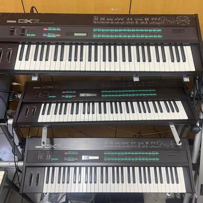 YAMAHA DX7 Digital Algorithm Synthesizer