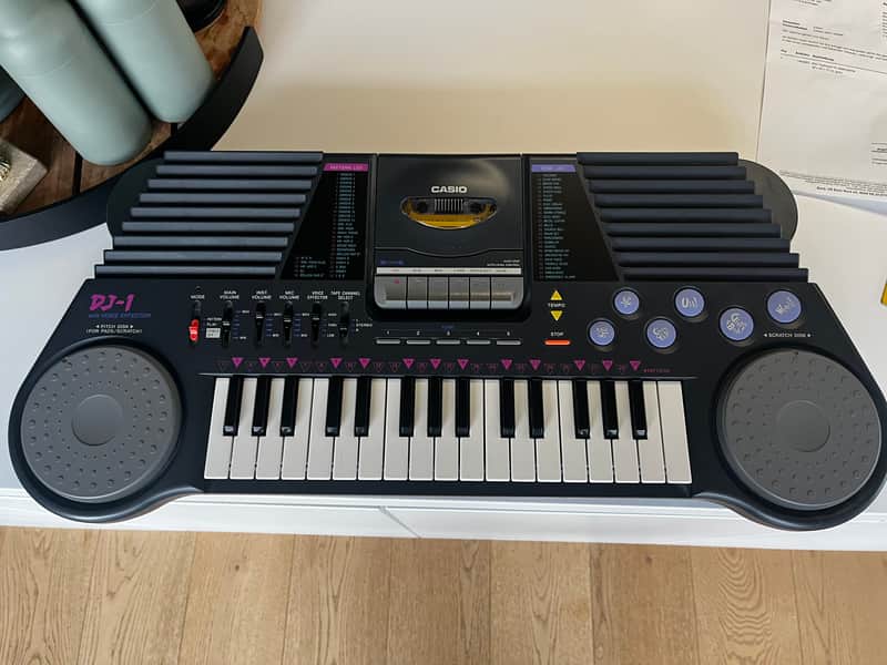 Casio DJ-1 (Rap Studio) Keyboard in OVP mit Demotape! 1994 - schwarz image 1