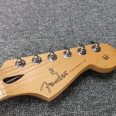 Fender Player Strat HSS MN PWT Electric Guitar - Versatile Sound image 7
