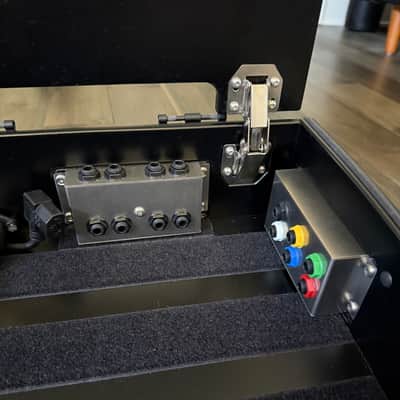 Schmidt Array SA350XDM Pedalboard w/ Lid, Connector Box & Patch Bay image 7