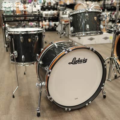 Pre-Owned Ludwig Classic Maple "El Camino" 3-Piece Shell Pack 12/14/20 (Black Sparkle With Gold Sparkle Accents) image 2