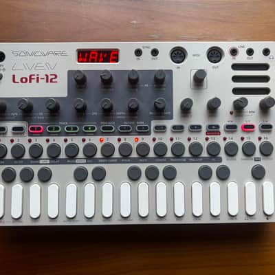 Sonicware Liven Lofi-12 27-Key Sampling Groovebox 2023 - Present - Silver image 1