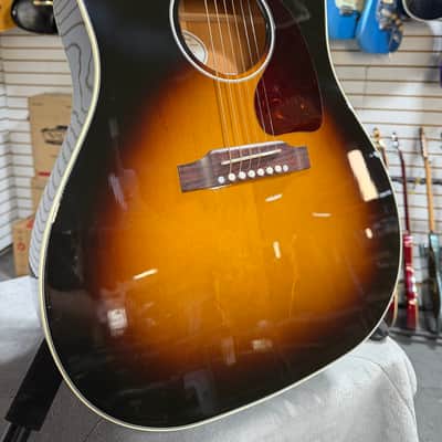 Good Gibson Custom Shop J-45 Acoustic Guitar Snakebite Hard Case