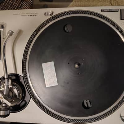 Technics 1200 mk2 1985 - Silver image 2