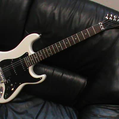 Kramer Pacer Deluxe 80's white image 1