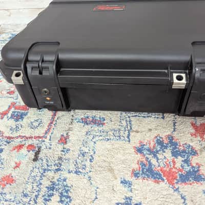 Used SKB 3i-4214-56 Injection Molded Les Paul Guitar Flight Case with TSA Latches & Wheels image 4