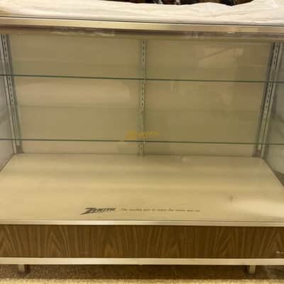 Zenith store Display showcases 1960s rare image 1