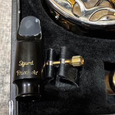 Yamaha YAS26 Alto Saxophone w Case image 12