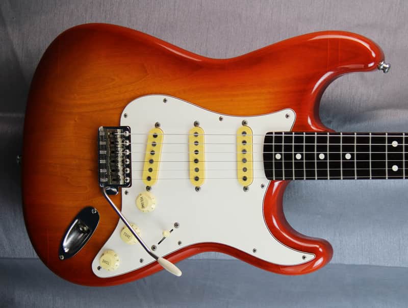 FENDER Stratocaster ST-62' 