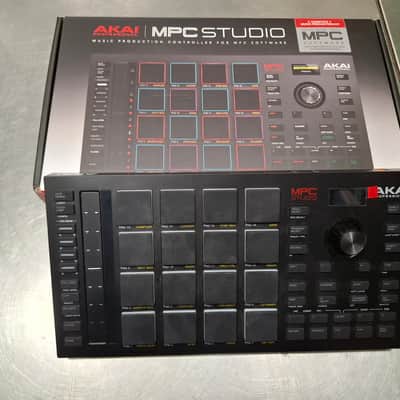 Akai MPC Studio Music Production Controller 2021 - Present - Black image 1