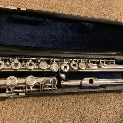 Yamaha Open Hole Flute, All New Pads, New Deluxe Case image 8