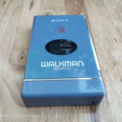 Sony WM 109 1986 - Sony Walkman Cassette player WM 109 light green working image 6