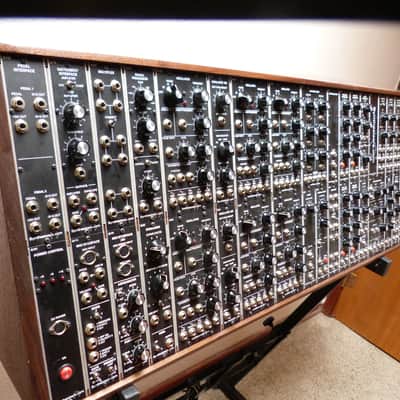 Synthesizer.Com Studio 44 2016 Walnut image 4