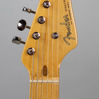 Fender 70th Anniversary American Vintage II '54 Stratocaster 2-Color Sunburst image 4