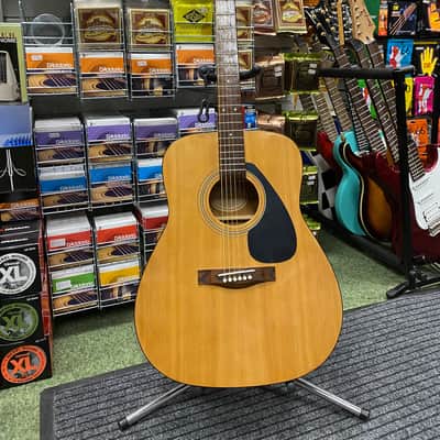 Yamaha F330 dreadnought acoustic guitar - S/H image 1