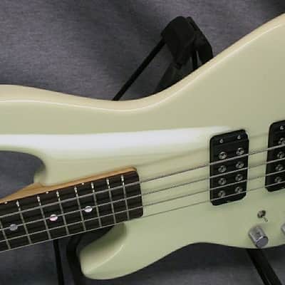 USA G&L Lefty L-2000 Bass image 5