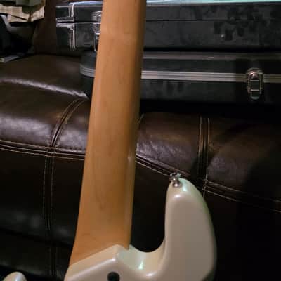 Lakland Darryl Jones 5 (DJ-5) Chisonic 2010's - Pearl White image 7