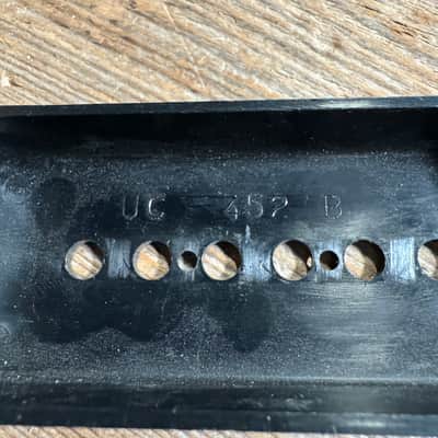 Gibson UC 452 B Soapbar pickup cover 1960s-1970s - Black image 3