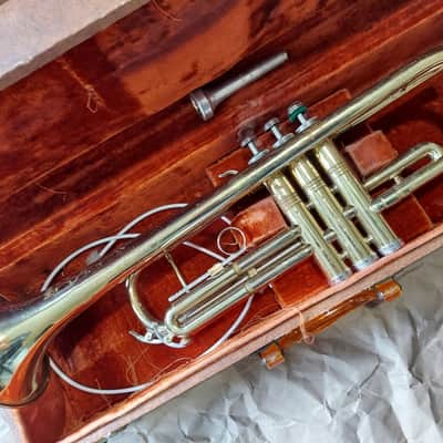 Conn Director Standard Trumpet with case/MP. USA. Good condition. Bild 3