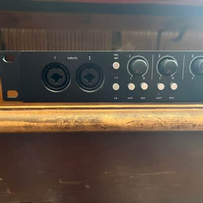 Focusrite Scarlett 18i20 2nd Gen USB Audio Interface 2016 - 2018 - Red / Black image 2