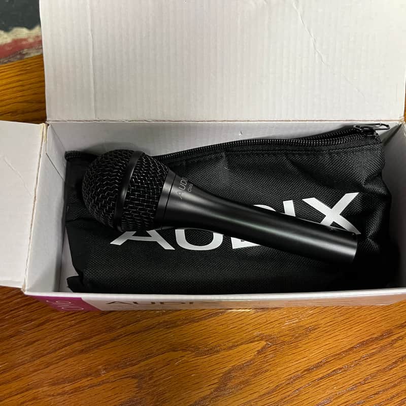2010s Audix OM6 Dynamic Vocal Microphone Black
