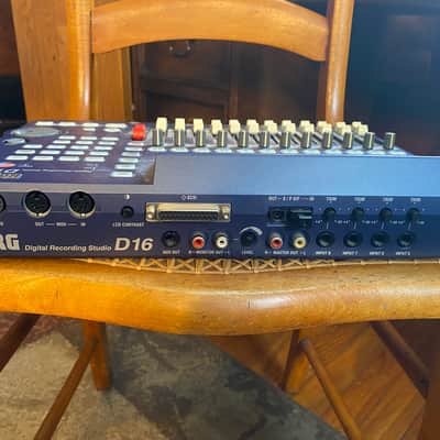 Korg D16 2001 - Blue image 4