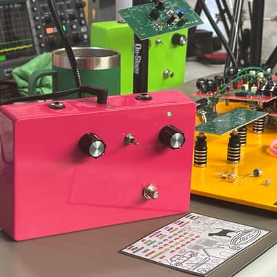 Marla Amps Robi; Hand-Wired Harmonic Percolator-Inspired Fuzz Limited Edition Reverb.com Exclusive image 1