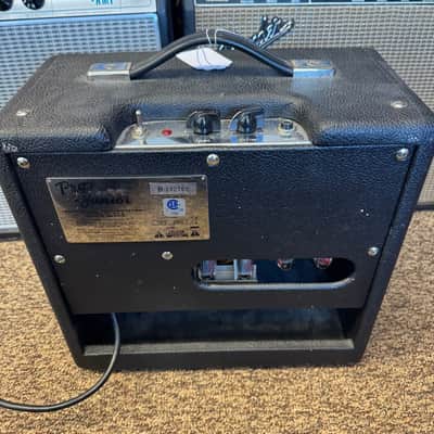 Fender Pro Junior 15-Watt 1x10" Guitar Combo 2002 - 2010 - Black image 2