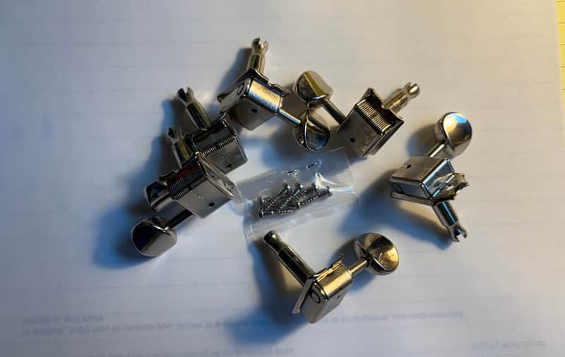 Fender 099-2074-000 Pure Vintage Logo Guitar Tuning Heads 2010s - Chrome image 1