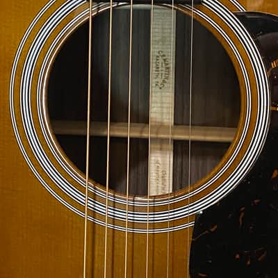 Martin Standard Series D-28  D28 Ambertone #2697926 4lbs 9.1 oz image 7