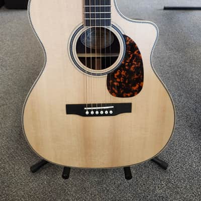 New 2025 Larrivee OMV-40R Acoustic Guitar - Natural Satin with Hardshell Case image 1